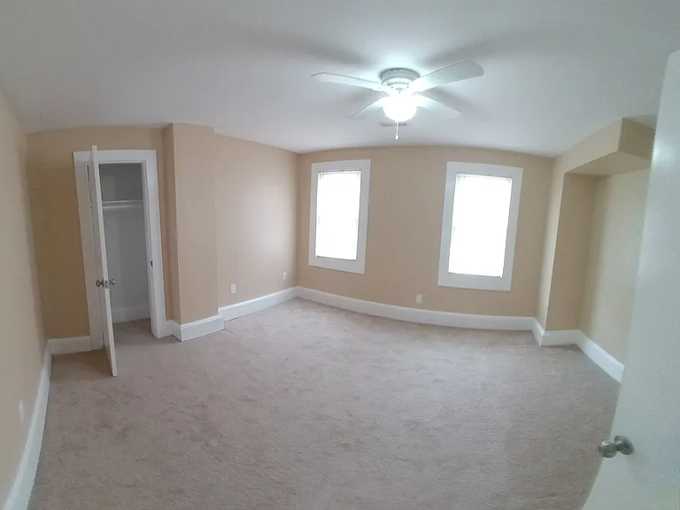 424 Middlesex St — Photo 13