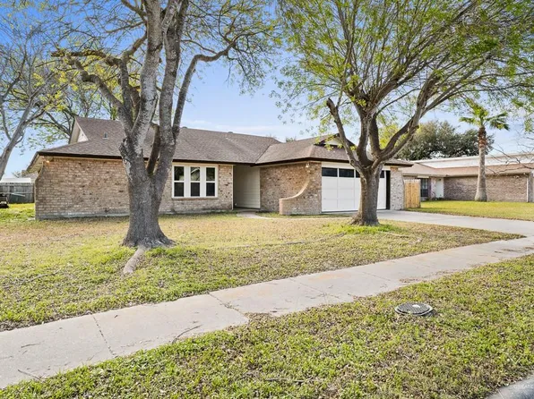 2332 Park Wood Dr, Portland, TX 78374