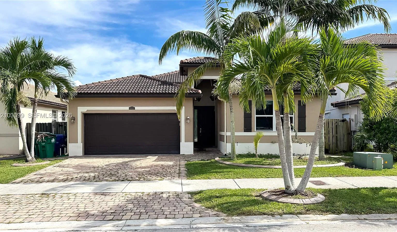 4 bed, 1877 sqft, $3,800 — Photo 1