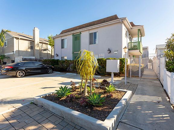 3rd image of 1459 Hornblend St Unit 4
