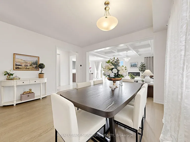 635 Newlove St — Photo 16