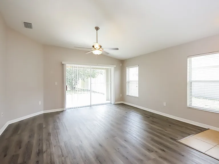7338 Lumber Port Dr — Photo 4