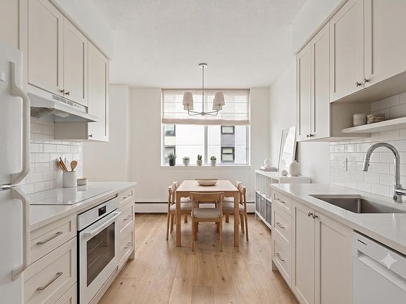 3rd image of 1251 Cardero St #1004
