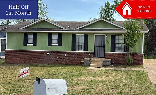 2901 Lake Park Rd Photo 1