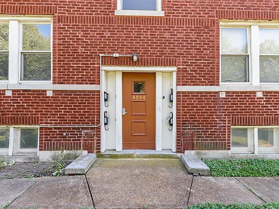 4th image of 4984 Odell St