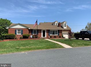 902 Hillcrest Rd, Hanover, MD 21076