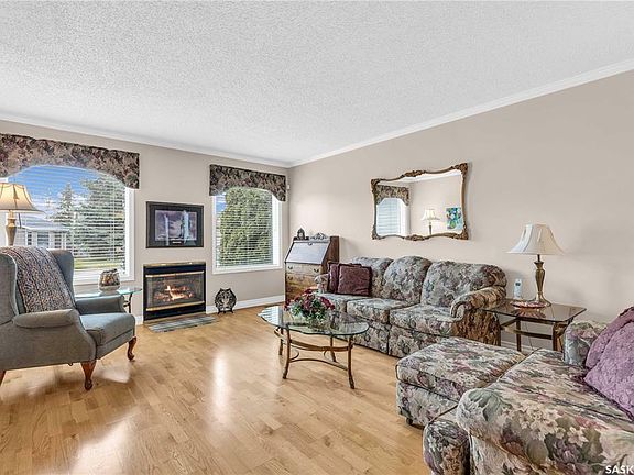 4th image of 110 Brabant Cres