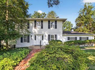 449 Parkwoods Ave, Saint Louis, MO 63122