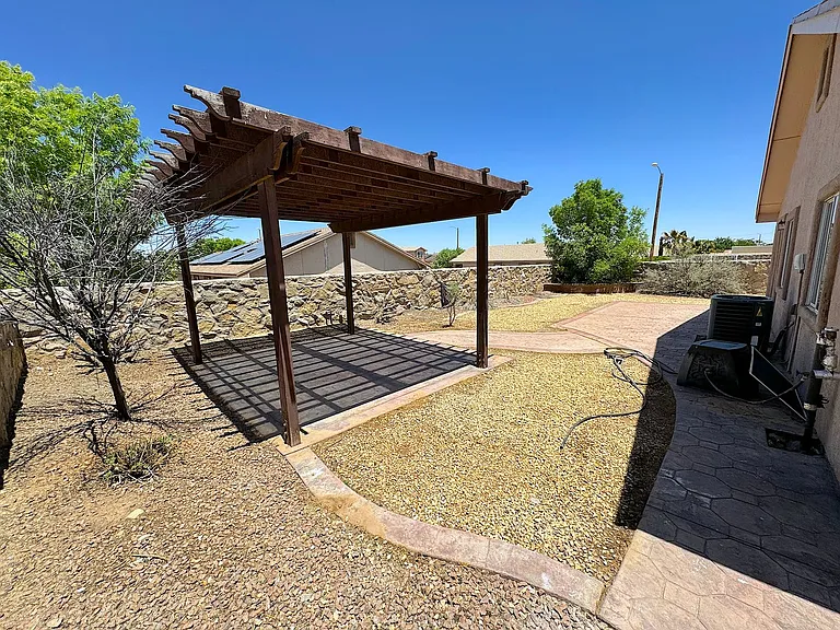12981 Alfredo Apodaca — Photo 24