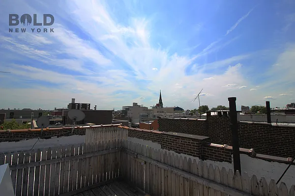 Rented by Bold New York | media 27