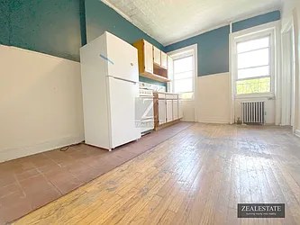 Rented by ZealEstate Group Inc