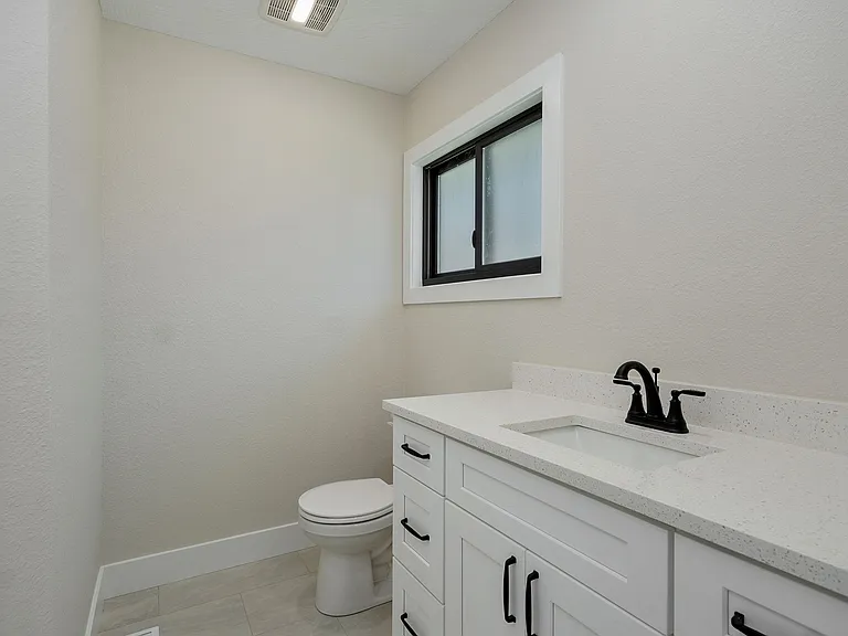 2558 W Village Ln — Photo 22