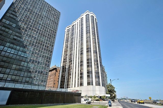 1st image of 990 N Lake Shore Dr APT 7E