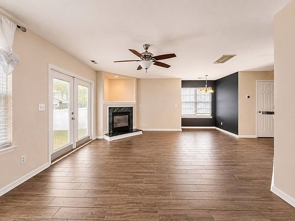 4th image of 105 Chardonnay Rd