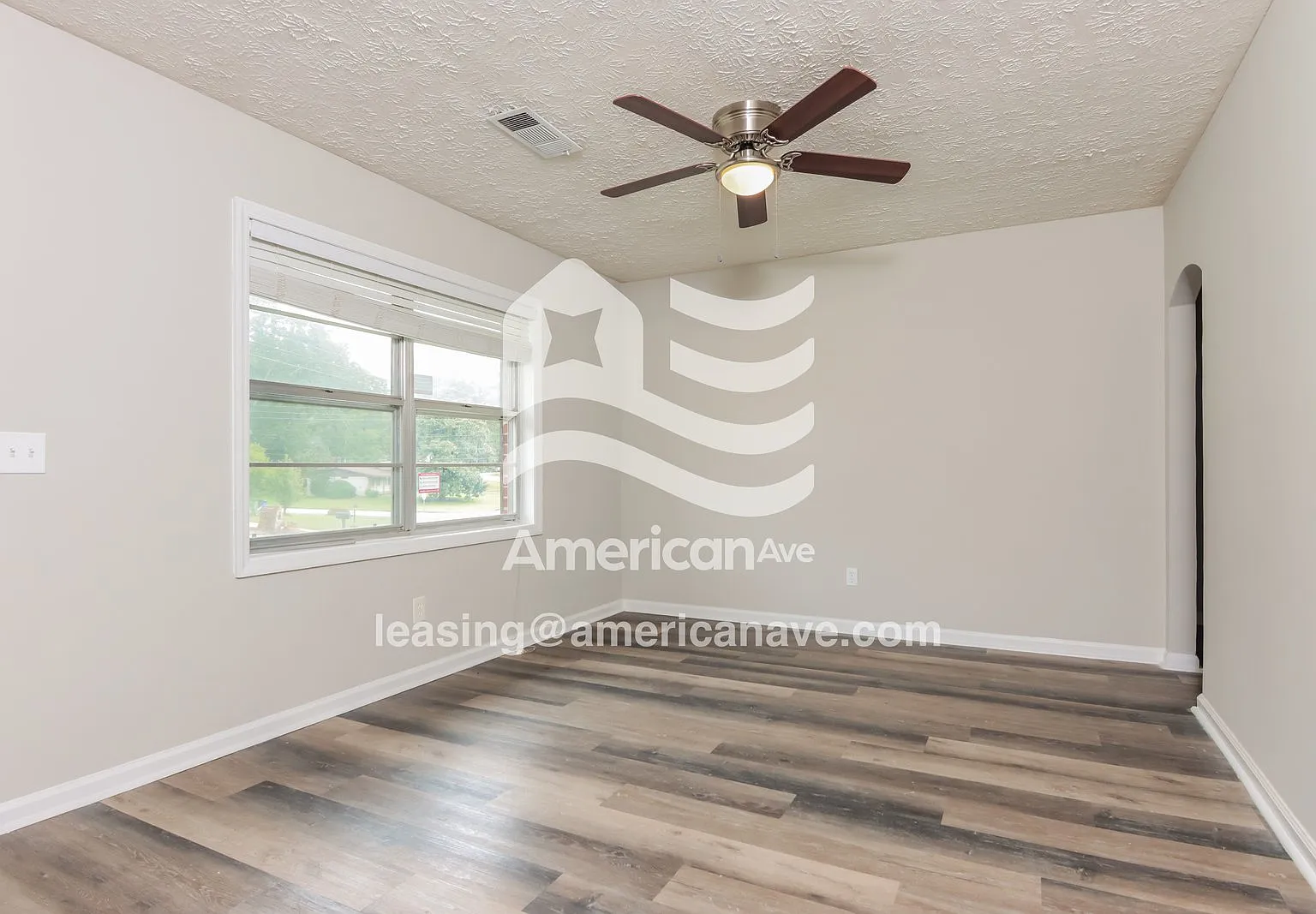 3 bed, 2.0 bath, 1283 sqft, $1,097 — Photo 3