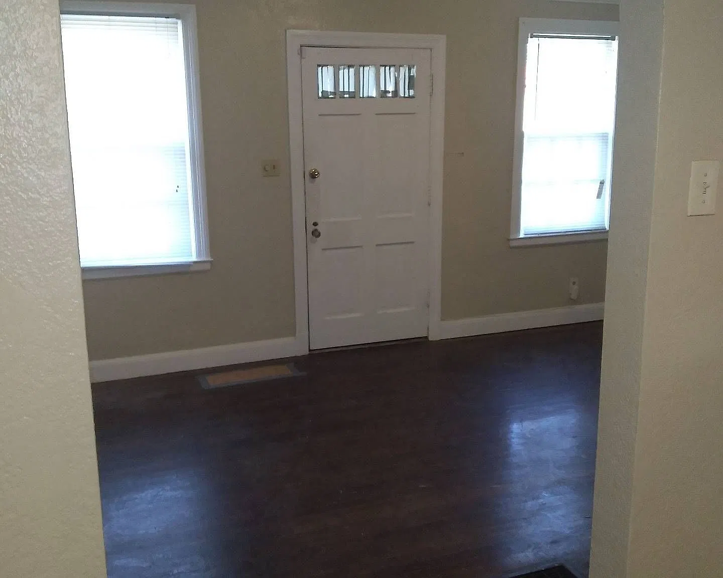 2741-43 Kimball Ave — Photo 1