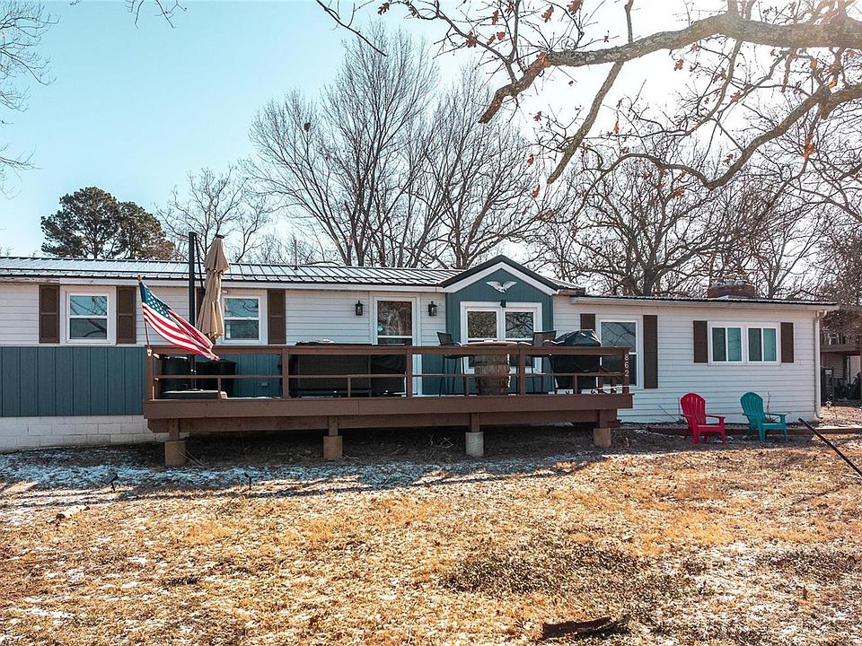 1st image of 862 Lakeshore Dr