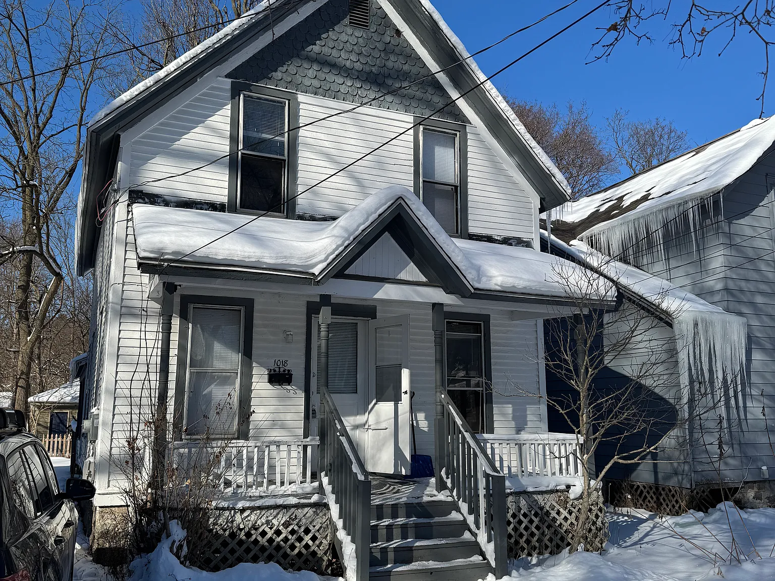 1018 Oak St — Photo 1