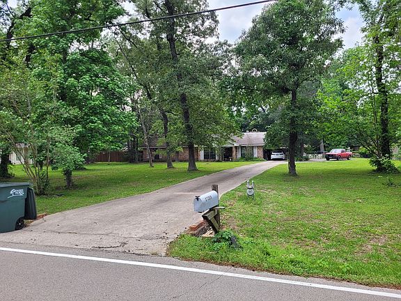 2nd image of 27209 Blueberry Hill Dr