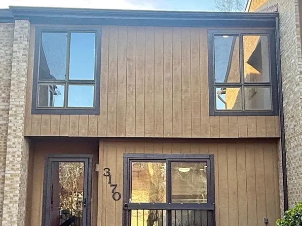 3170 Readsborough Ct, Fairfax, VA 22031