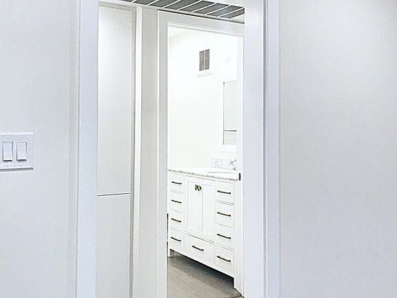 5th image of 5045 Fair Ave APT 1