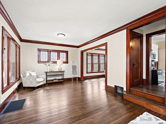 4th image of 2119 Oliver Ave N