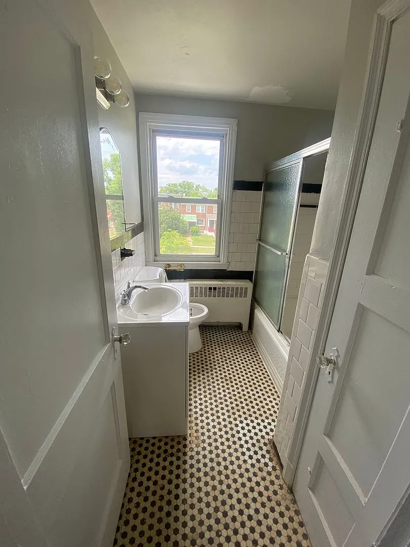 2709 E. Federal Street Unit 1 — Photo 3