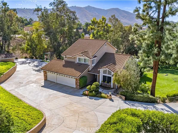 10851 Orchard View Ln, Riverside, CA 92503