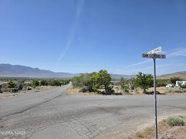 107 Sam Clemens Ave, Dayton, NV 89403