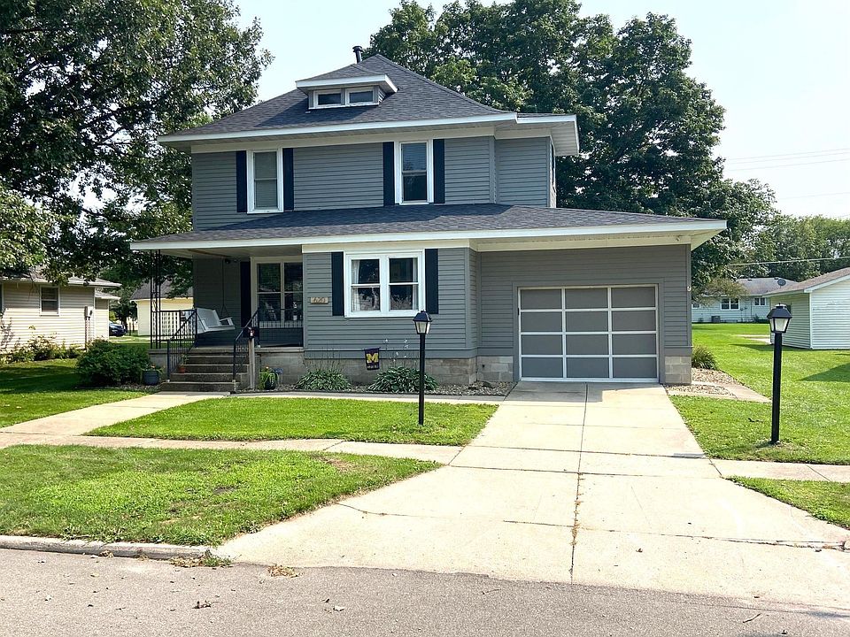 1st image of 620 Oak St