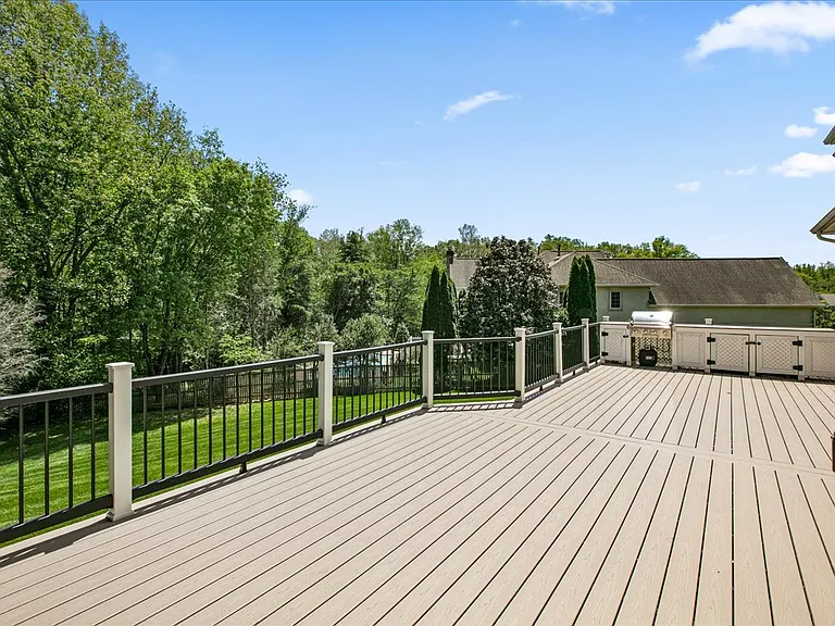 10243 Brittenford Dr — Photo 6