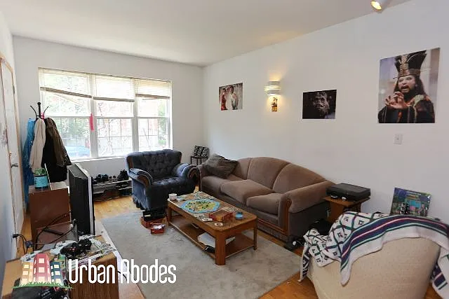 1033 N Mozart St #1 — Photo 2