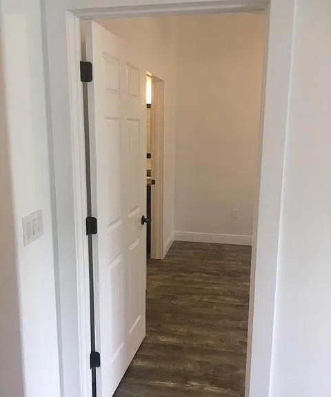 480 Margie Dr — Photo 4