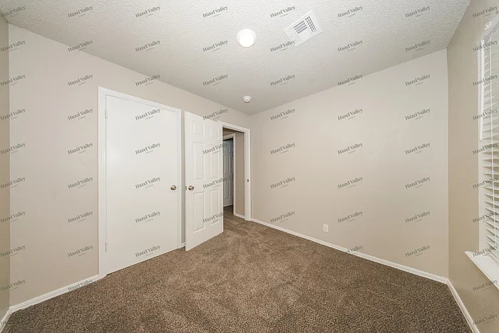 526 W Carson Dr — Photo 7