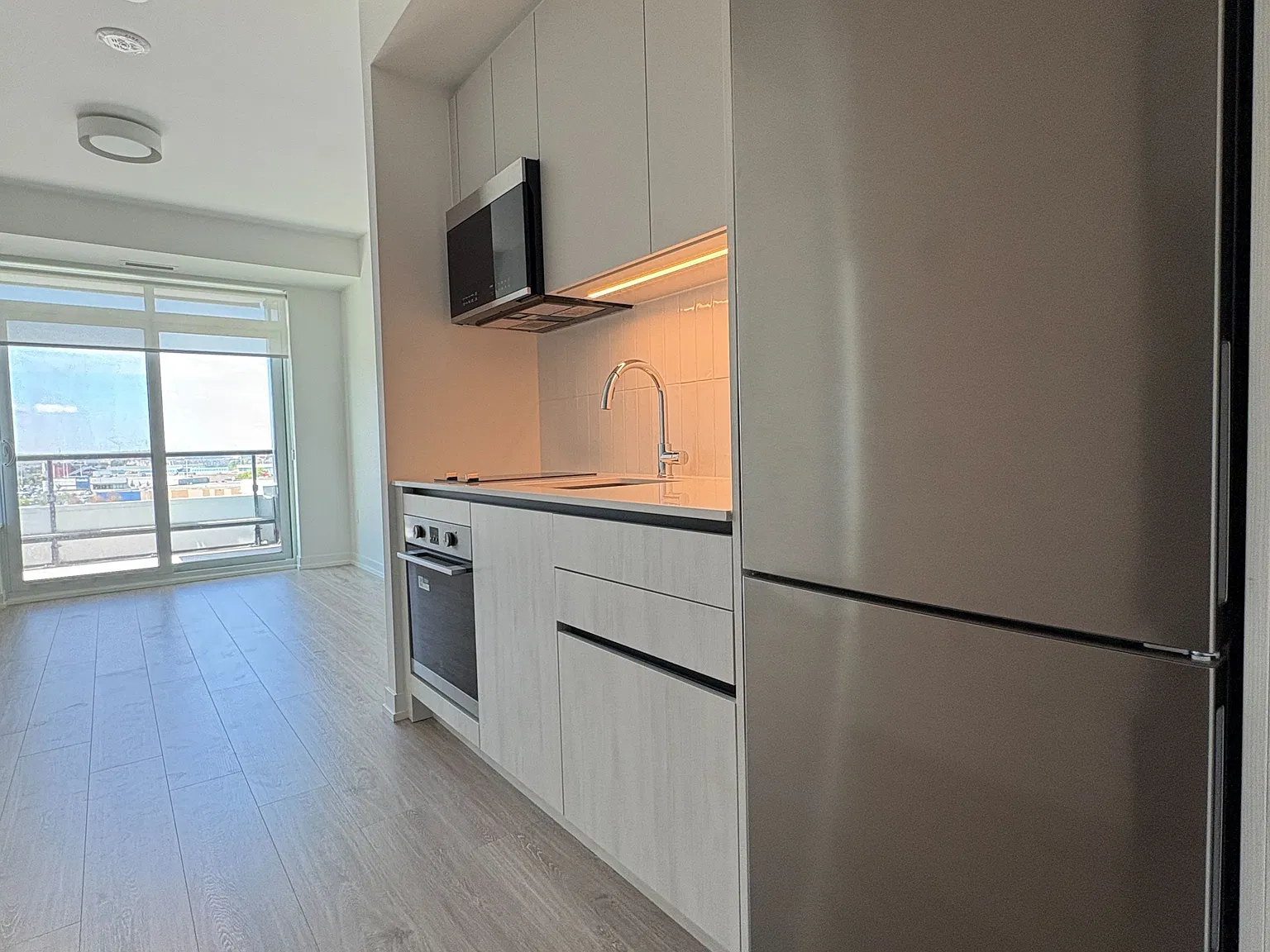 2485 Eglinton Ave W — Photo 4