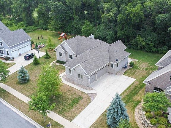 4th image of 9209 Ashworth Dr