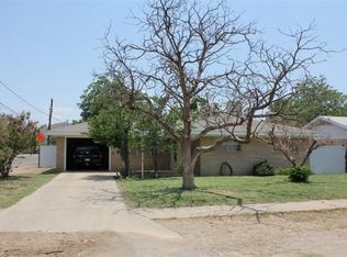1006 N 6th St, Alpine, TX 79830