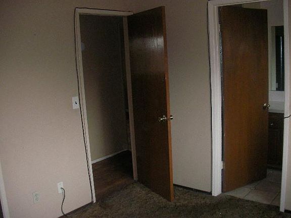 4th image of 382 S Maricopa St