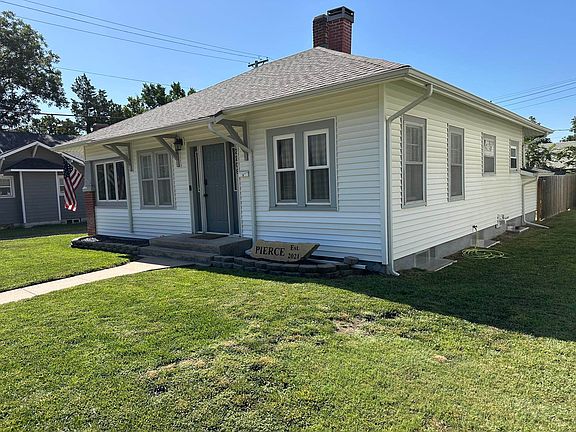 2nd image of 2209 Forest Ave