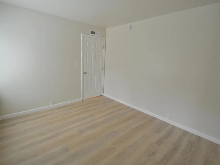 7275 Valley Trails Dr — Photo 13