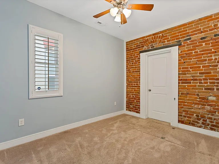 2511 W Caithness Pl — Photo 9