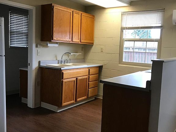 3rd image of 3990 Partridge Ave
