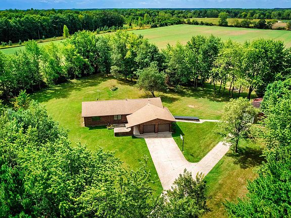 3rd image of 1404 County Road 59