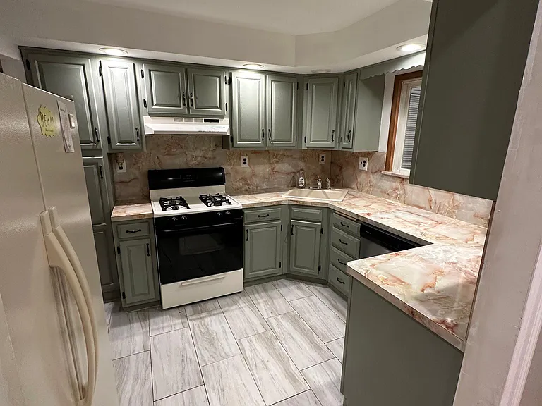 138 Haverford Rd — Photo 9