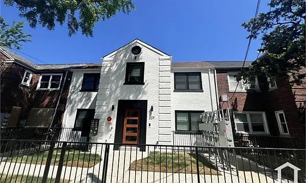 329 Delafield Pl NW #1