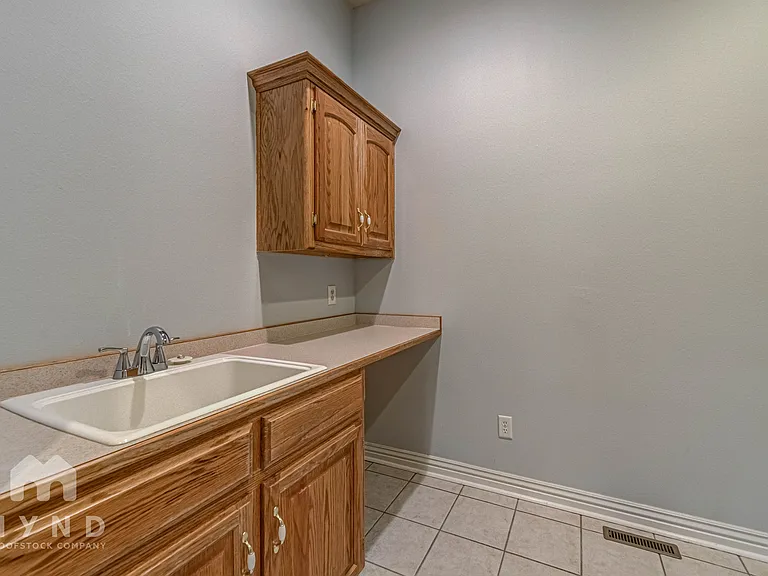 3253 Kickapoo Ave — Photo 19