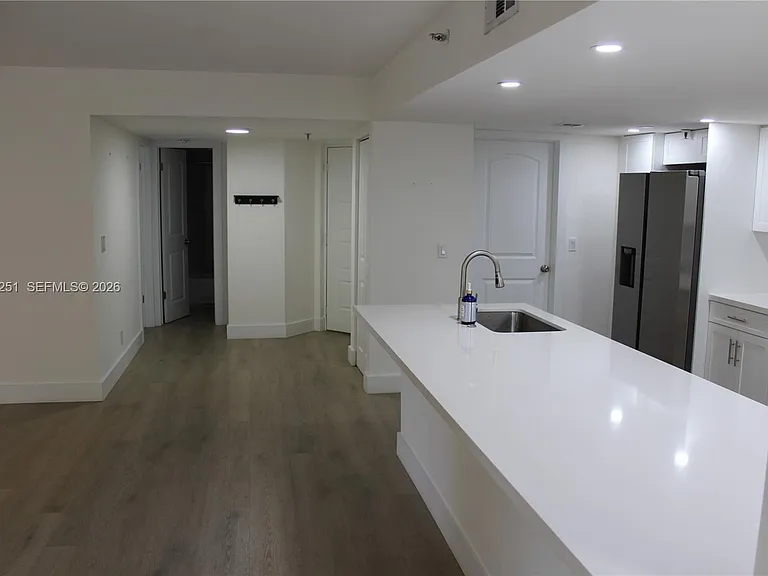 955 Egret Cir #310 — Photo 3