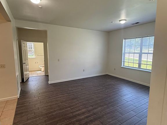 4th image of 2 Morningstar Ln