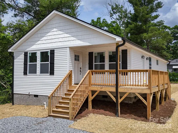 619 Edgewood Ave, Hendersonville, NC 28792