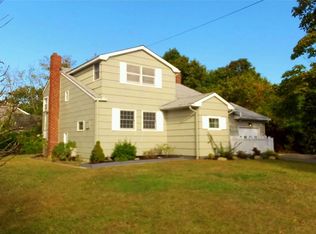 204 Bayview Ave, Bayport, NY 11705